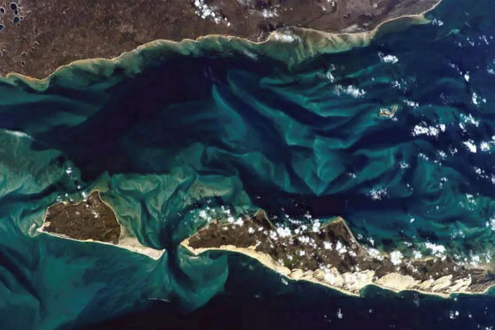 Contract: for Coral South FLNG off Mozambique