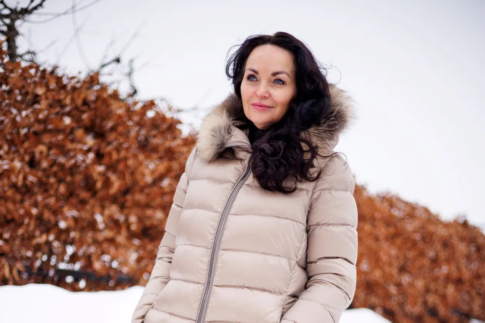 Under artistnavnet Bambee fikk Desirée Hagmann gjennombrudd som «tyggegummidansesanger fra Nordstrand» på 1990-tallet. Etter to album var eventyret over. – «Mamma, du er en kjempehit på Tiktok», fortalte barna mine i fjor. Så vi begynte å sjekke, og så at låta «Bumble Bee» hadde tatt av igjen, forteller Hagman.