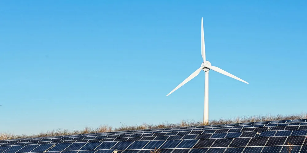 Top US developers plan 94GW of solar and wind power build through 2026: S&amp;P