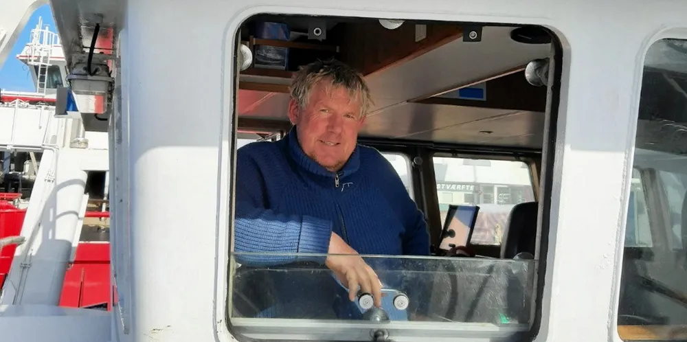 – Jeg er klar til å ta politikerne med ut på havet, sier rekefisker Dagfinn Pettersen. Her om bord på reketråleren sin, «Vågan». Neste uke tar han med seg politikere på havet for å snakke om drivstoffpriser.
