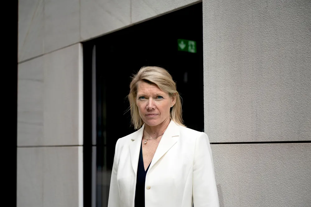 Kjerstin Braathen har vært toppsjef i DNB siden 2019. I fjor fikk banken en bot på 400 millioner kroner for brudd på hvitvaskingsreglene. Nå er banken kontrollert på nytt, og risikerer daglige bøter fra august.