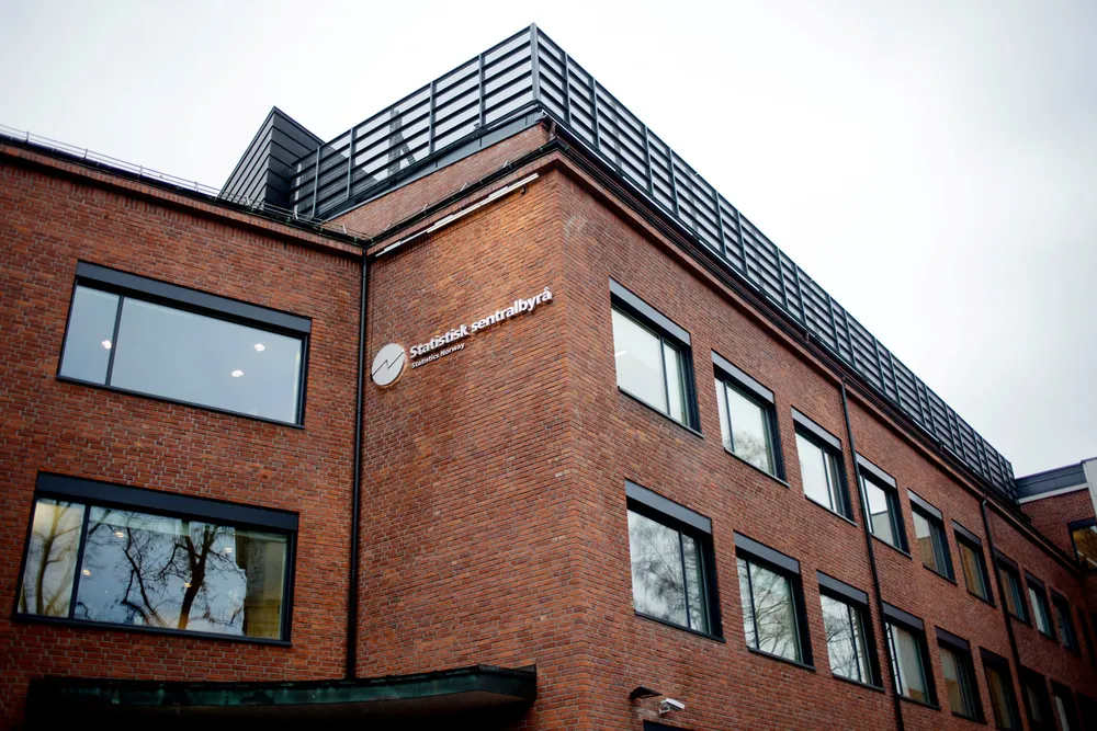 SSBs statistikk baserer seg på internasjonale standarder, mens SSBs forskning også kan trekke inn andre relevante aspekter, skriver artikkelforfatterne.