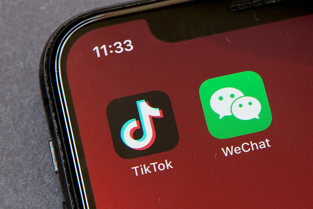 Biden-administrasjonen har bedt Tiktoks kinesiske eierselskap selge andelen i den populære appen eller risikere å bli utestengt fra USA.