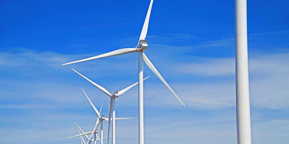 AES offers to buy 737MW wind complex from Brazil's Renova