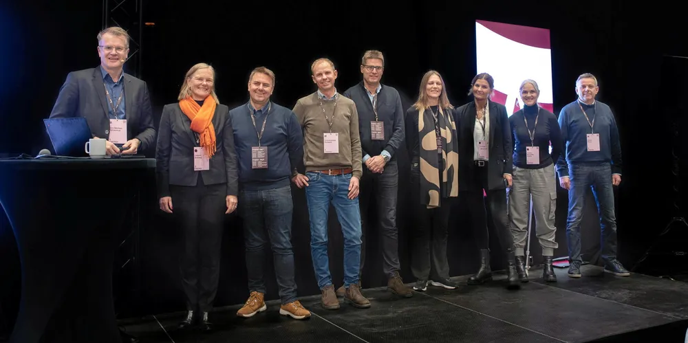 Glitre Netts nye ledergruppe. Fra venstre Tore Morten Wetterhus, Cathrin Bretzeg, Per Gøran Bergerud, Otto Andreas Rustand, Petter Tollefsen, Torhild P. Fjermedal, Linda Jenssen, Hanne Margrete Lenes Solem og Eivind Ruud.