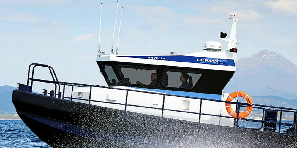 Den nye personellbåten er av typen Flying Fish 30Z Seawork Shuttle.