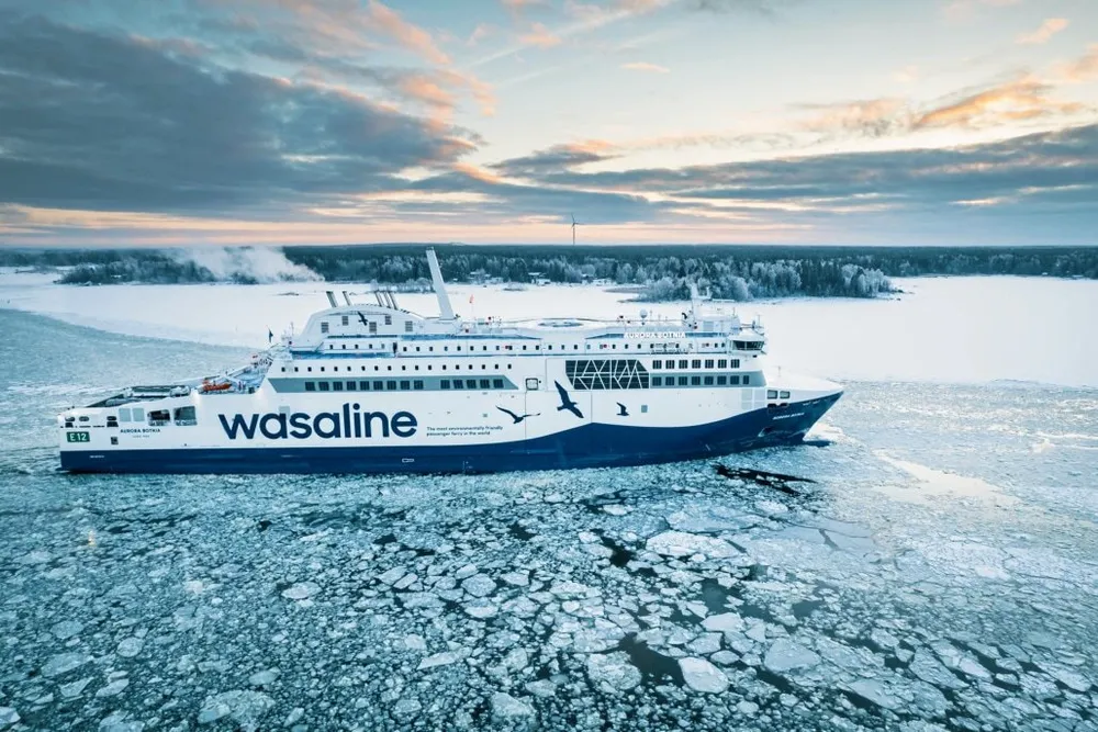 Wasaline’s 800-passenger ropax Aurora Botnia.