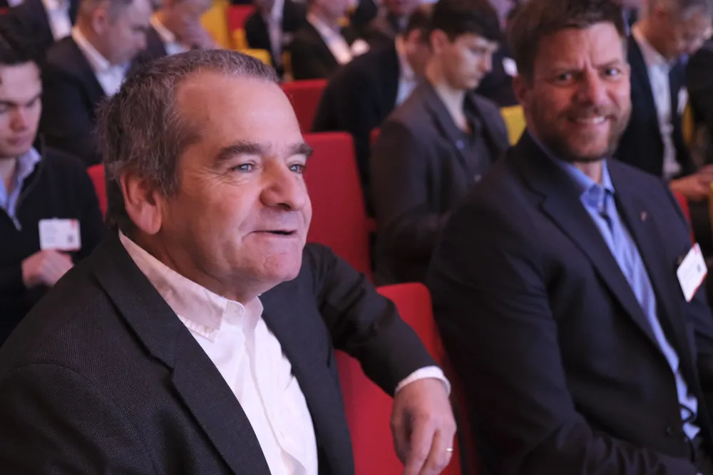 Fra venstre: Adm.dir. Pedro Courard og finansdirektør og vise-adm. dir Gunnar Aasbø-Skinderhaug i Atlantic Sapphire