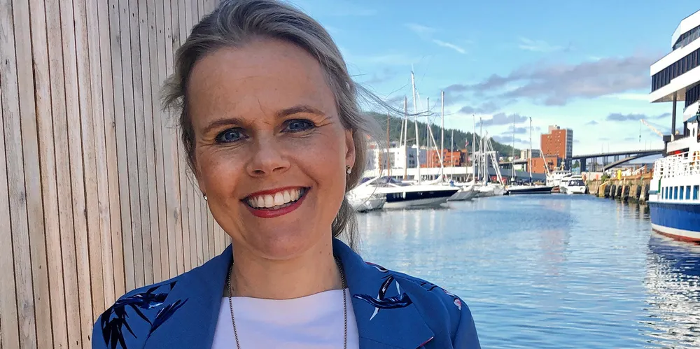 Nina Stangeland leder NCE Seafood innovation og forteller om å stå midt i knutepunktet mellom industri, utdanning og forskning.