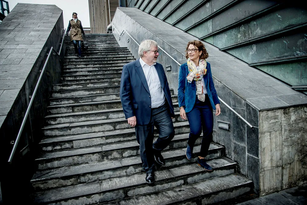 Administrerende direktør Tone Wille i Posten sammen med konserndirektør, Tore K. Nilsen.