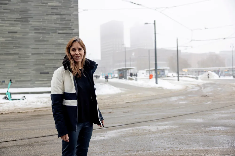 Wiersholm-partner Bettina Banoun frykter skatteflukt hvis kapitalbeskatningen ikke senkes. Nå håper hun både røde og blå politikere tar skatteutvalgets anbefalinger på alvor.