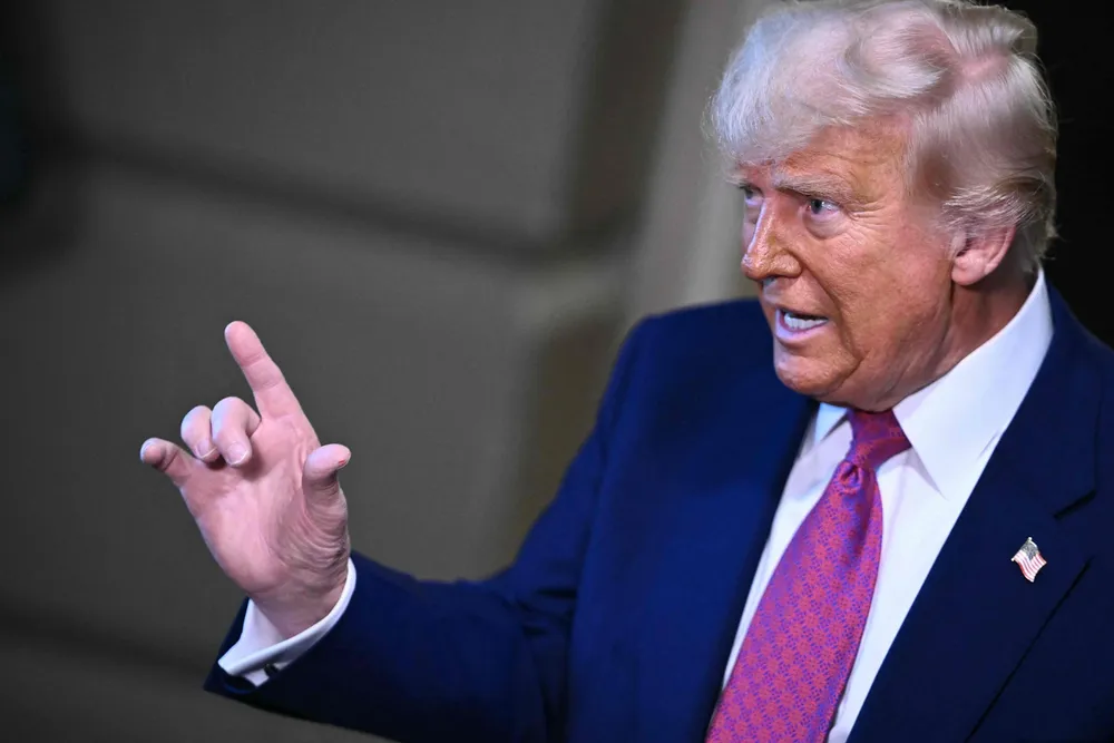 Donald Trump møter pressen etter i forbindelse med budsjettloven «One Big Beautiful Bill». Nå viser det seg at loven, som er vedtatt i Representantenes hus, inneholder en mulig skattetrussel mot utenlandske investorer, inkludert det norske Oljefondet.