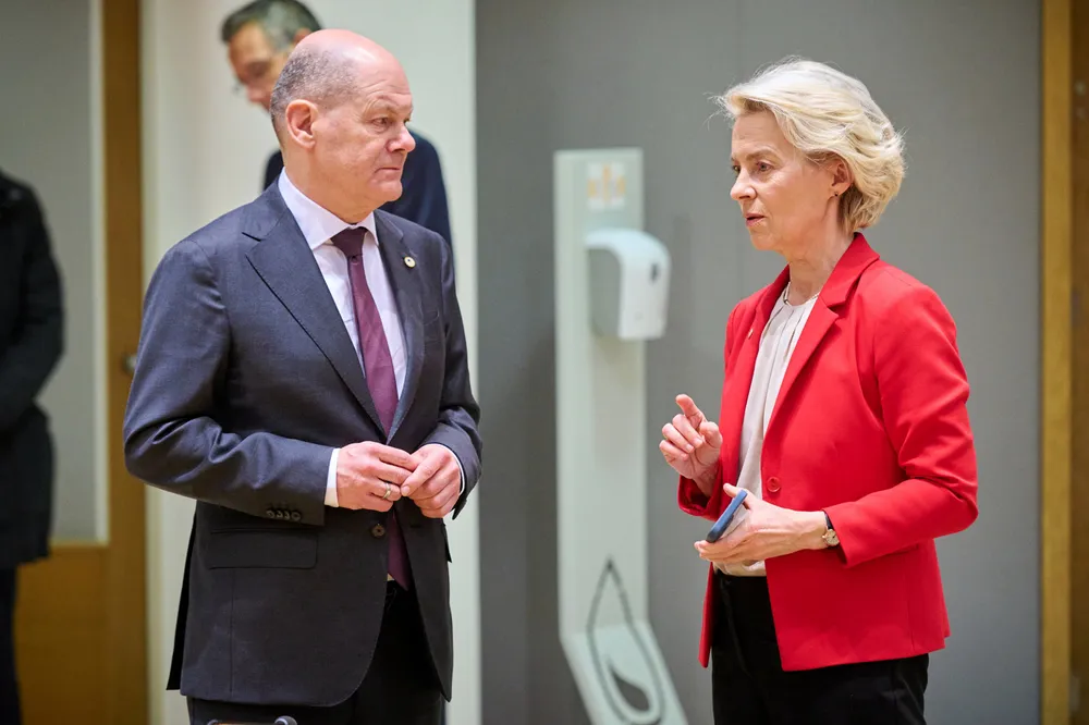 Germany's Chancellor Olaf Scholz (left) and Ursula von der Leyen, European Commission president (right).