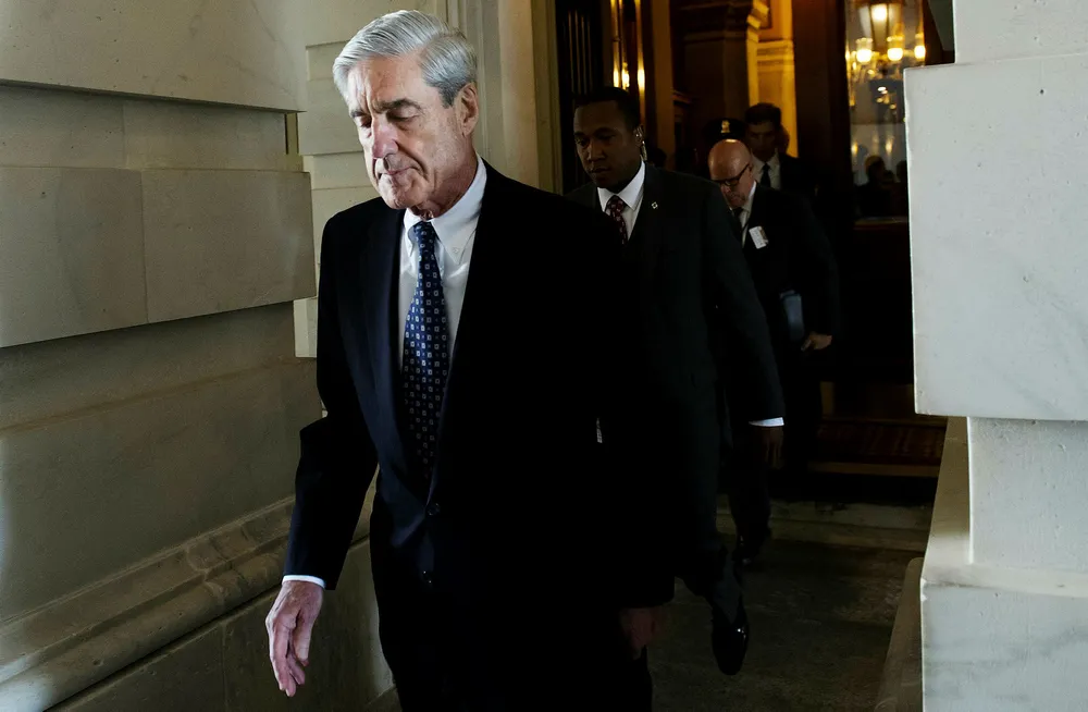 Spesialetterforsker Robert Mueller har i snart to år jobbet i det stille. Nå spørs det om resultatet av den nitide etterforskningen kommer frem i lyset. Her etter et lukket møte med Senatets lovkomité i juni 2017, som er en av Muellers siste opptredener i det offentlige.
