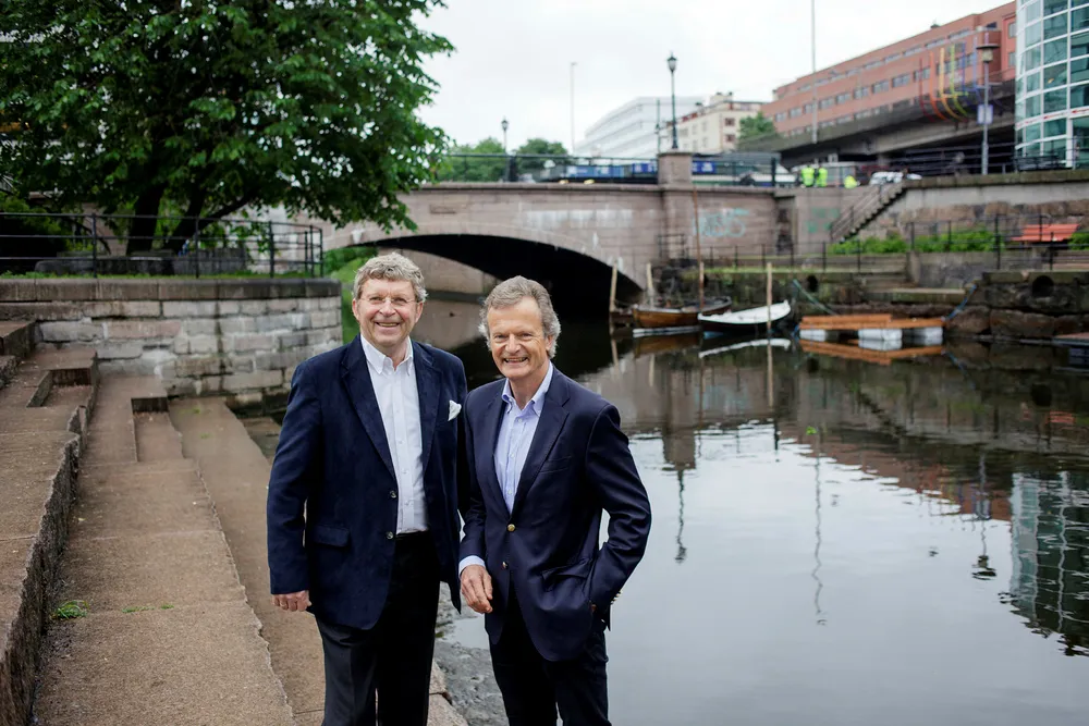 Tidligere Telenor-sjef Jon Fredrik Baksaas (til høyre) blir administrerende direktør for CoolOff Capital, selskapet som tar mål av seg å reise 100 milliarder kroner til investeringer i fornybar energi. Til venstre initiativtageren Jørgen M. Grønneberg. Foto: Javad Parsa