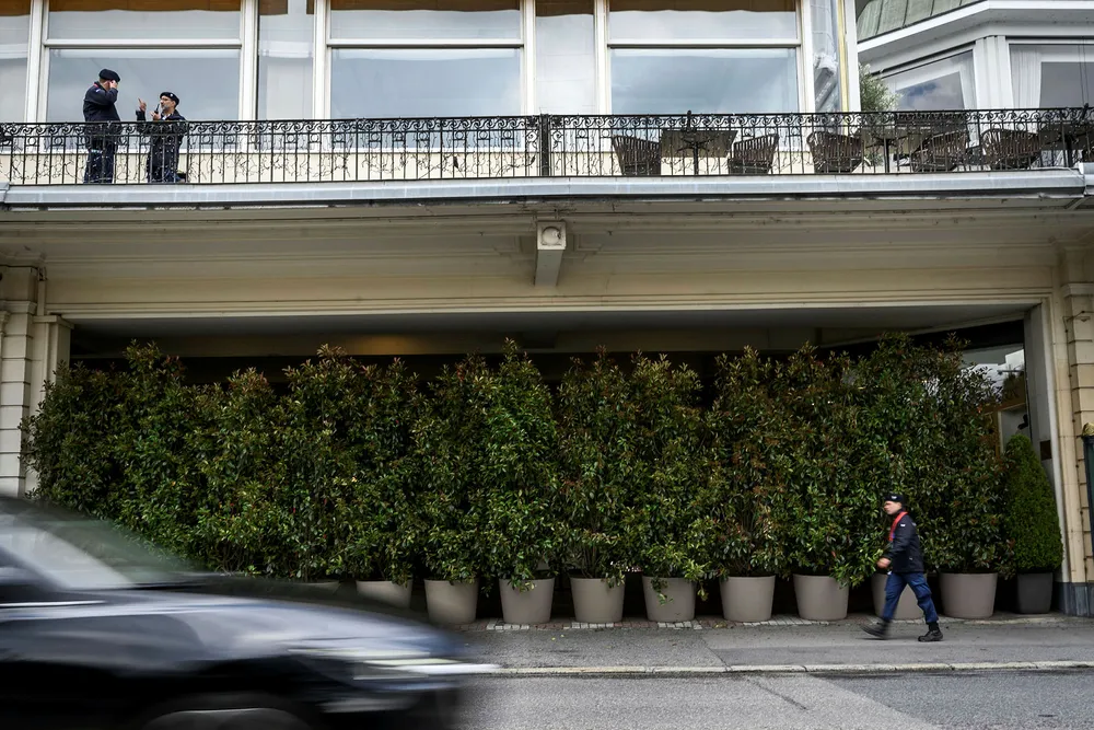 Bilderberg-gruppen setter hverandre i stevne på The Fairmont Le Montreux Palace hotel i Montreux denne uken.