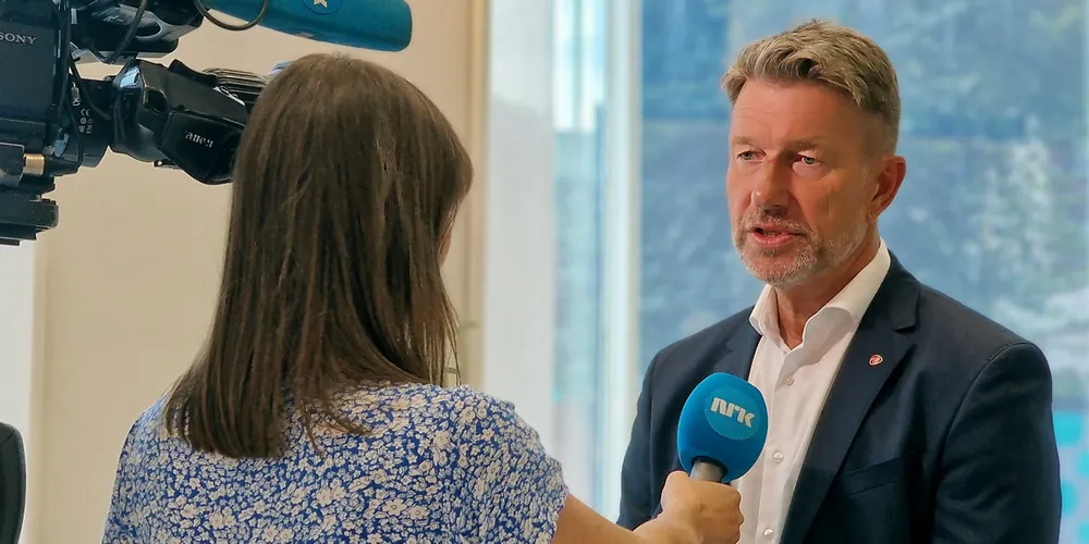 Olje- og energidepartementet (OED) opplyser til Europower fredag ettermiddag at RME har fått i oppdrag å utforme modellen som skal ligge til grunn for fordelingen av pengene.