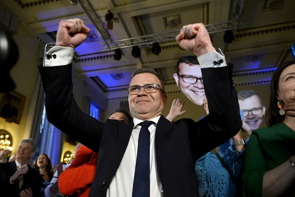 Petteri Orpo feirer valgseieren søndag.