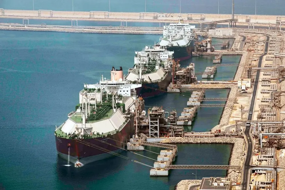 Quick entry and speedy exits are being requested for LNG carrier traffic through the Strait of Hormuz.
