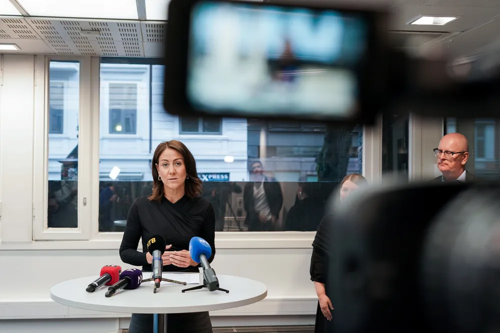 Tonje Brenna kalte onsdag morgen inn til møte i forbindelse med arbeidskonflikten mellom Unio og staten.