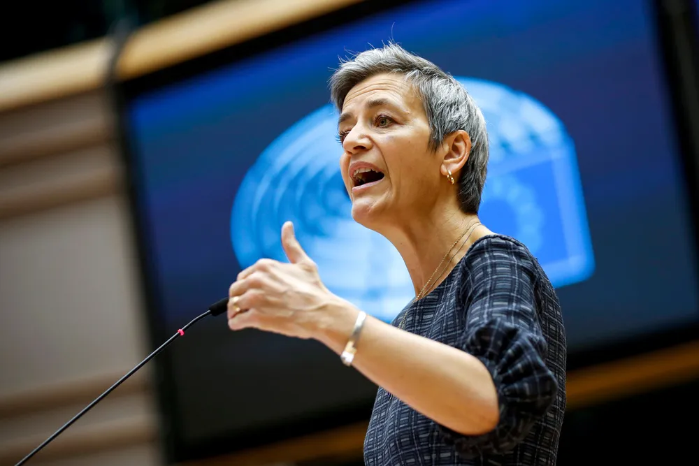 EUs digitalkommissær Margrethe Vestager vil ha digitalavgift i EU. Den truer planen om global selskapsskatt, svarer Biden-administrasjonen.