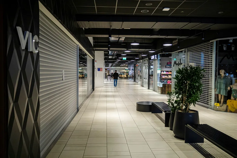 Nå lyser alle varsellampene, noe som burde føre til økt kriseforståelse. Arbeidsledigheten er rekordhøy, skriver Anne Mette Ødegård og Rolf K. Andersen i innlegget.