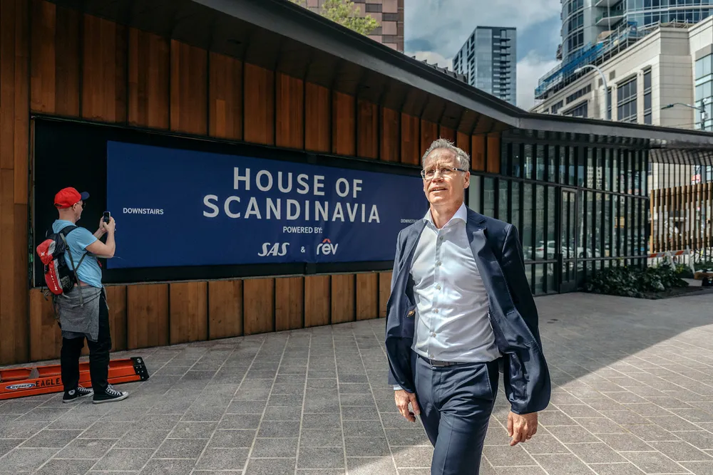 SAS-sjef Rickard Gustafson er i Austin i Texas for å suge inn inntrykk om teknologi, politikk og musikk. De neste årene må selskapet bruke et milliardbeløp på å utvikle en helt ny kundereise – og for å holde følge med konkurrentene.