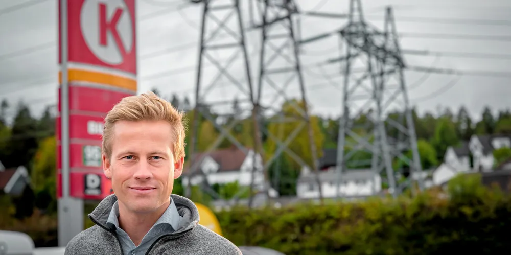Preben Kristiansen, som leder strømsatsingen til Circle K, sier at selskapet vil bygge et økosystem for kundene.