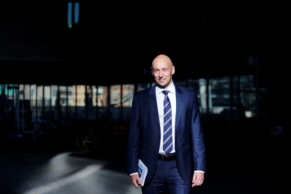Oljeanalytiker Helge André Martinsen i DNB Markets om konflikten i Midtøsten: – Akkurat nå er situasjonen nær umulig å analysere.