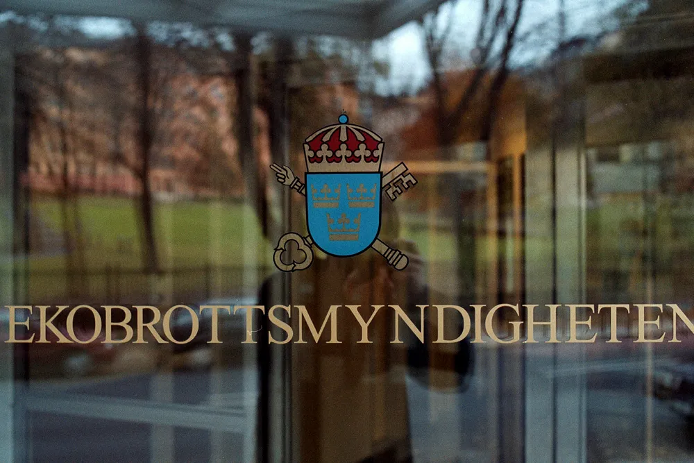 Ekobrottsmyndigheten i Sverige, tilsvarende norske Økokrim, gjennomførte onsdag morgen en razzia hos det svenske spillselskapet Starbreeze sitt hovedkontor som ligger i Stockholm.
