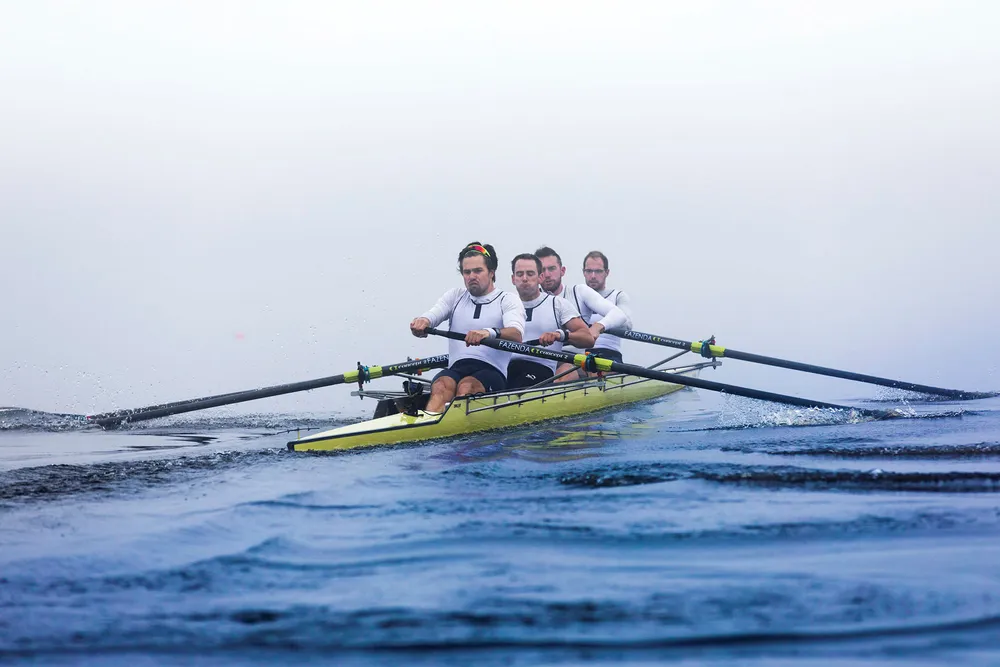 I slutten av juni skal (fra venstre) Kristoffer Lorentzen (28), Nikolai Jørgenssen (33), Christopher Wolf (29) og Elias Hammer (29) vise hva de er gode for på Themsen. Foto: Gunnar Lier
