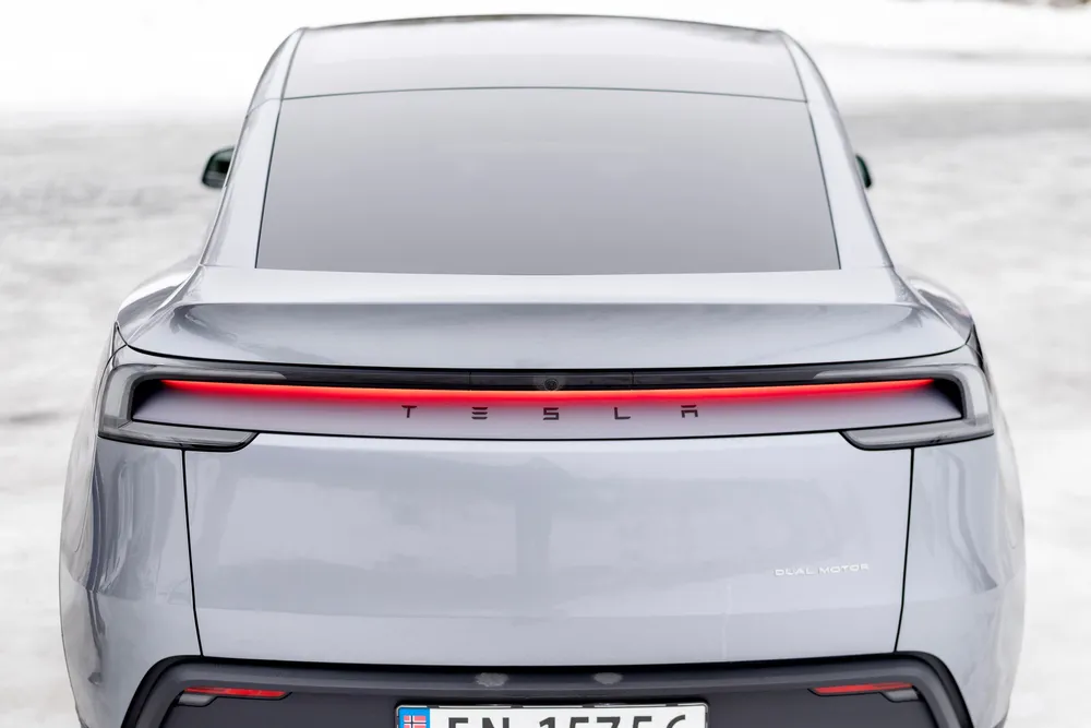 Teslas nye Model Y kan man nå få kjøpt med null rente i tre år.