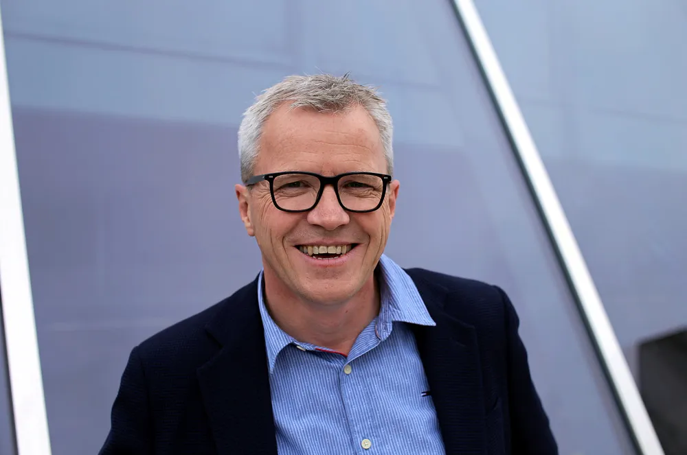 Jim-Roger Nordly, Stim-gründer.