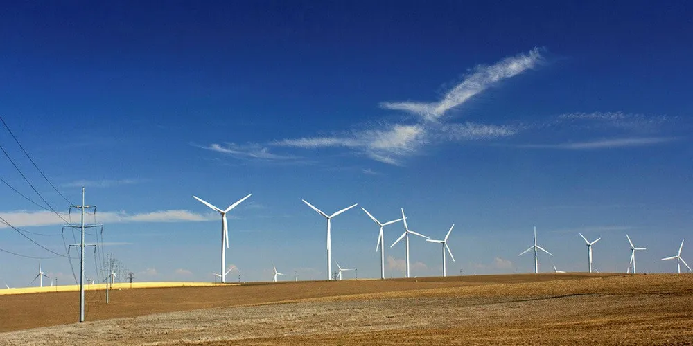 Siemens 2.3MW turbines spinning in Oregon