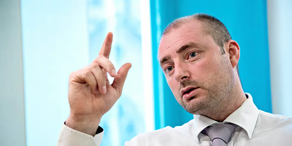- Det må tas grep for å sikre industrien råstoff i større deler av året enn det som er tilfellet i dag, mener Robert Eriksson, administrerende direktør i bransjeorganisasjonen Sjømatbedriftene.