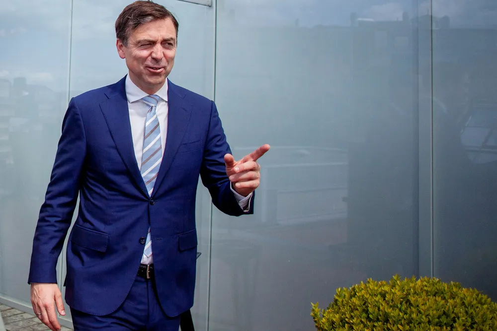 Partner Harald Hellebust i Wiersholm ser en dreining i markedet mot tradisjonelle sektorer.