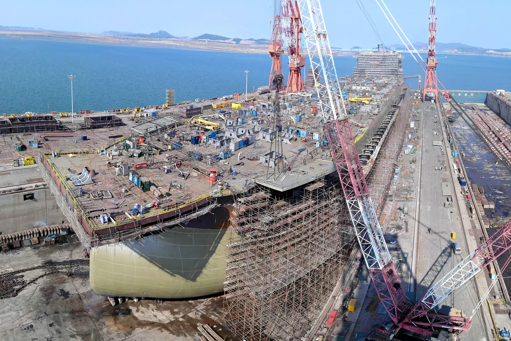 New deadline: the Mero-1 (Guanabara FPSO) under construction at Dalian Shipbuilding Industry Corporation in China
