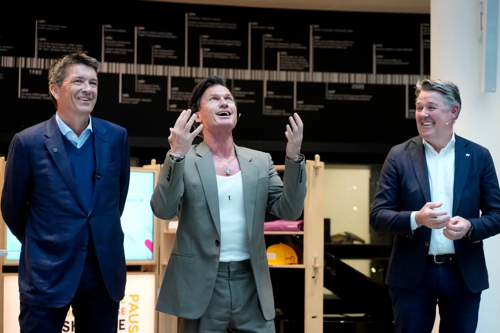 Rema 1000-sjef og -eier Ole Robert Reitan, hotelleier Petter Stordalen og Norwegian-sjef Geir Karlsen under presentasjonen tirsdag formiddag.