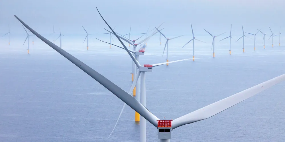 Danske Ørsteds havvindpark Walney i irskesjøen leverer strøm til det britiske fastlandet. Vindkraft var i november nesten like stor strømkilde for britene som gass, viser nye tall.