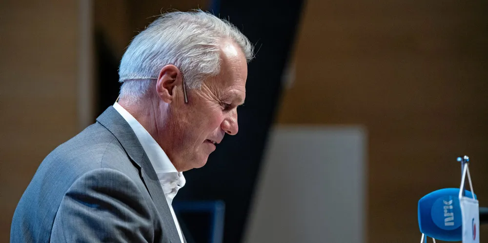 Dersom SalMar gjør alvor av å permittere de 851 ansatte som har fått permitteringsvarsel, får styreleder Gustav Witzøe dekket alle utgifter til dagpenger gjennom NAV fra dag en.