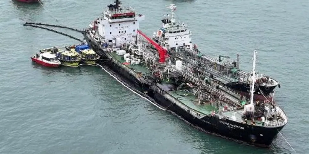 The damaged bunker tanker Marine Honour spilled a large quantity of fuel oil after the collision.