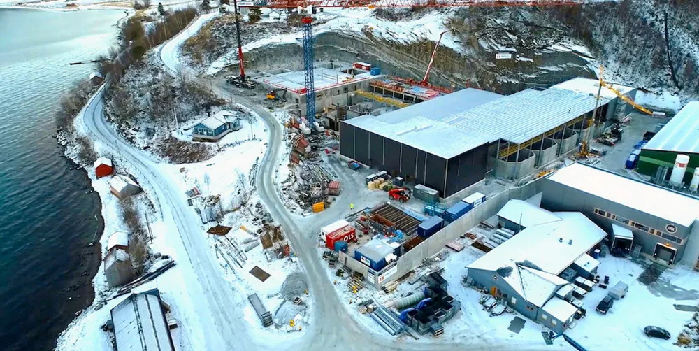 I 2019 undertegnet Salten Smolt en avtale med Krüger Kaldnes om bygging av et 7.000 kvadratmeter stort landbasert oppdrettsanlegg i Breivik i Bodø kommune. Det vil vokse frem økende skepsis til landbasert lakseproduksjon, tror Fiskeribladet.