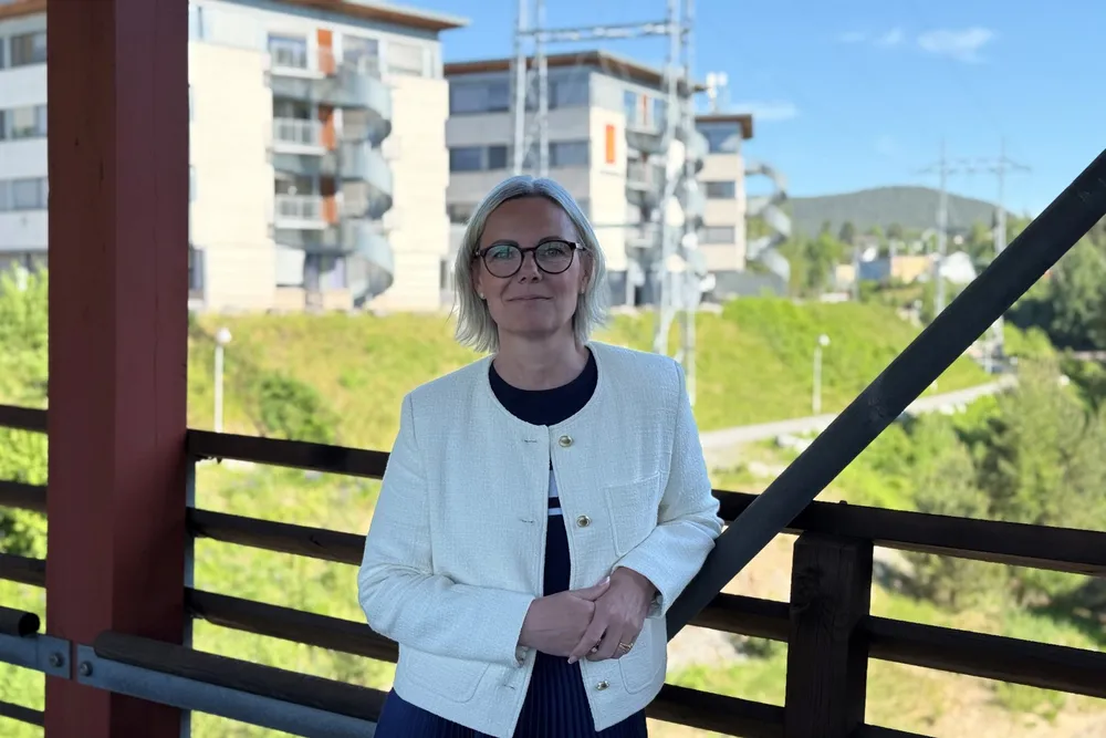 Lisa Edvardsen Haugan leder Kongsberg Maritime. Teknologien bedriften utvikler er verdenskjent, og benyttes av mer enn 30.000 fartøyer globalt. Nå ser hun frem til forsvarsprosjekter.