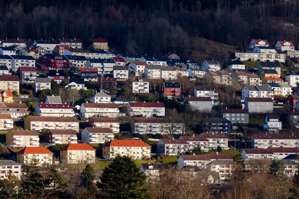 Handelsbankens økonomer anslår at Bergen (bildet) og Stavanger får en boligprisvekst på 12 prosent i år.