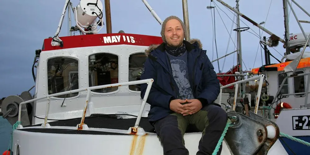 FORNØYD: Andreas Paulsen har gått fra deltidsfisker til yrkesfisker i lukket gruppe på relativt kort tid. Det er mulig også for andre selv om kvotene er dyre, mener han.Foto: Arne Fenstad