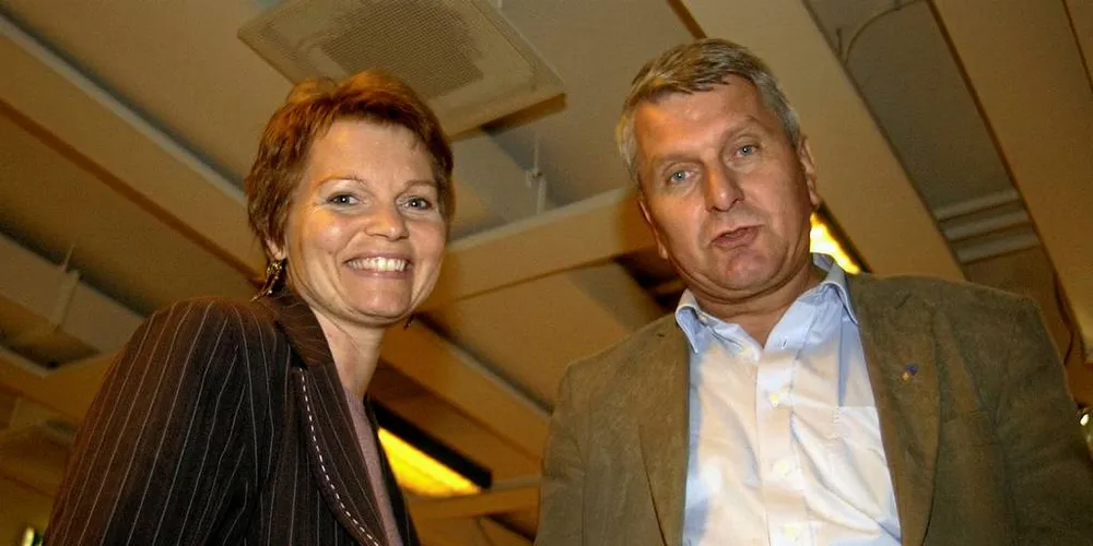 Knut Støbakk (66) er leder av fylkestingsgruppen til KrF i Møre og Romsdal. Han mener han sjøl er for gammel til å bli fiskeriminister, men ser gjerne at KrF får denne ministerposten om de nå skal inn i en regjering. Her med May Helen Moldvær.Arkivfoto: Fridgeir Walderhaug