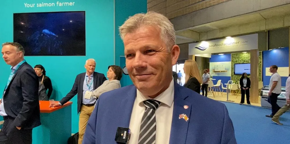 Fiskeri- og havminister Bjørnar Skjæran (Ap) vil likevel finne penger til byggestart for Ocean Space Center i Trondheim.