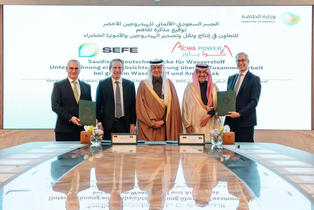L-R: Egbert Laege (CEO, SEFE), Jörg Kukies (Germany's minister of finance), Abdulaziz bin Salman Al Saud (Saudi Arabia's energy minister), Mohammad Abunayyan (founder and chairman, ACWA Power), and Marco Arcelli (CEO, ACWA Power)
