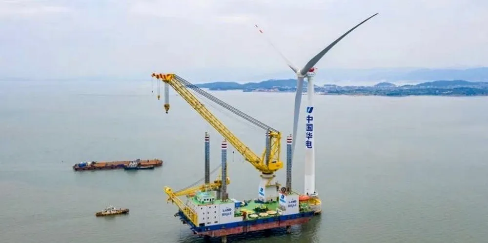 A Ming Yang 7MW is installed in the Fuqing Haitan Strait.