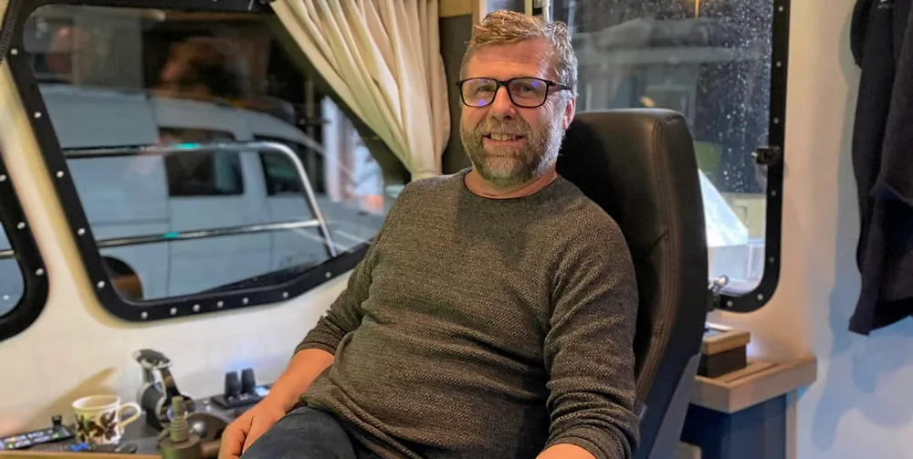 Ketil Martinsen har kjøpt sin andre nye Nord-Dan-sjark på fire år. Før det hadde han en brukt sjark av samme merke. Mer plass og høyere komfort er noe av gevinsten med «Odd Angel».
